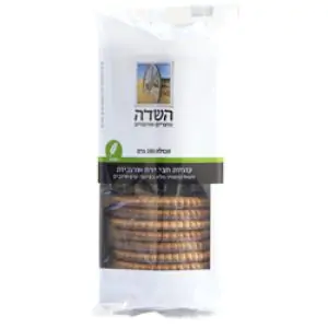 עוגיות חצי ירח אורגניות מכוסמין מלא בציפוי קרם חרובים השדה