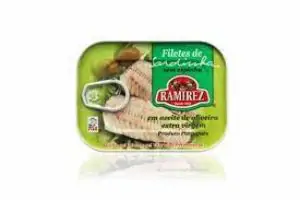 פילה סרדינים בשמן זית  עם זיתים ירוקים פרוסים 125 גרם - RAMIRAZ